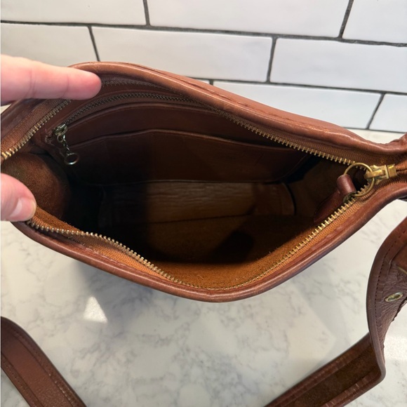 Vintage Coach Legacy 9966 Tan Brown Leather Brass Hardware - Picture 4 of 10